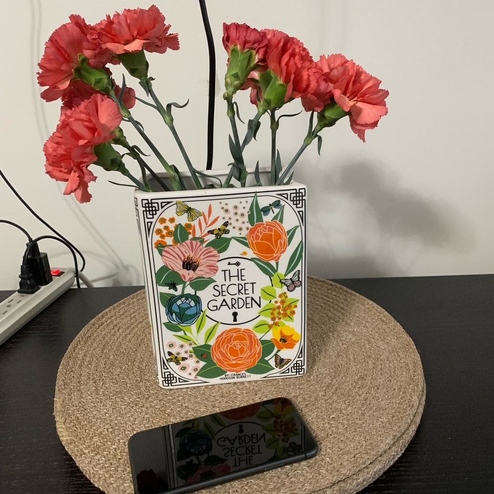 The Secret Garden Floral Ceramic Vase - Coral Pink